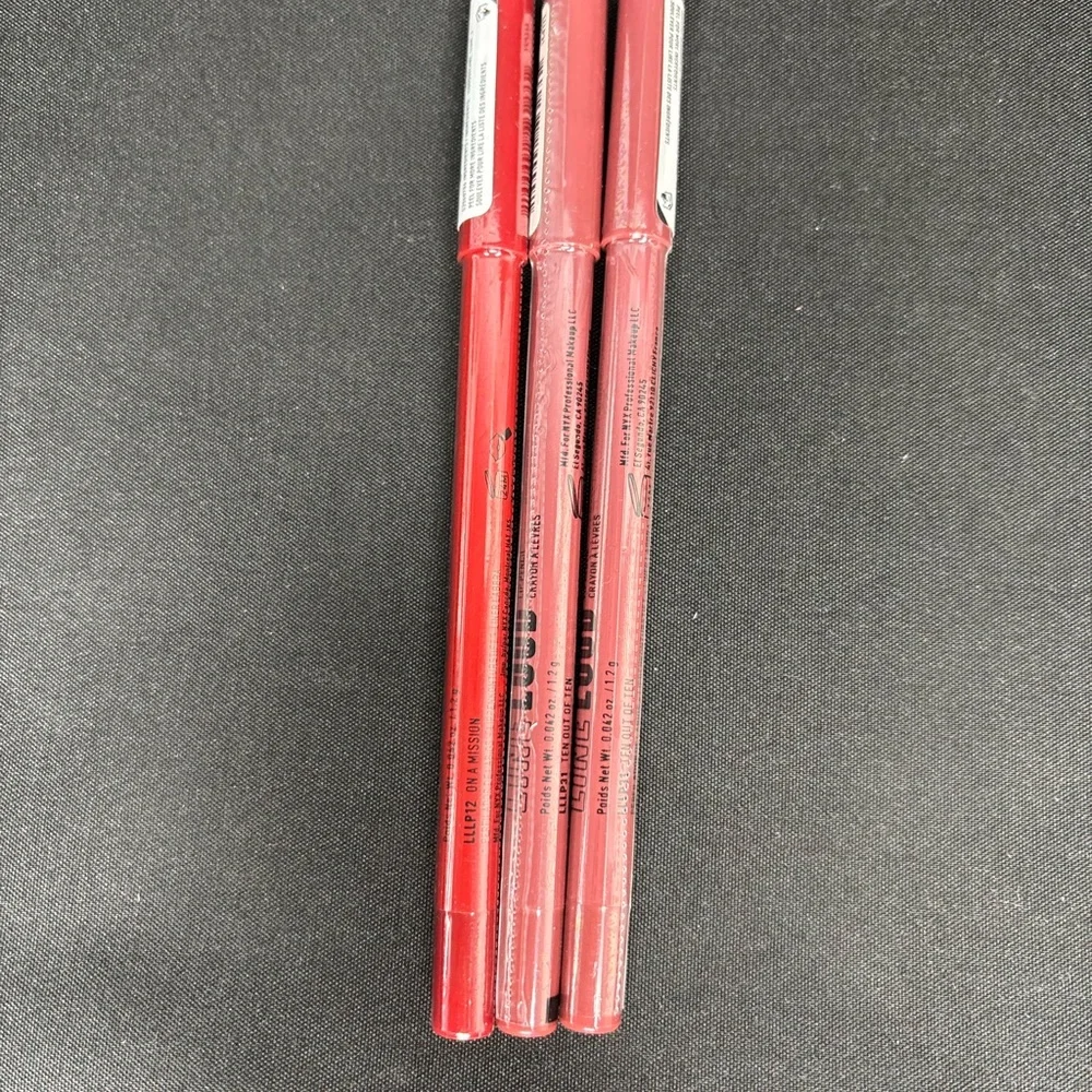 NYX Bold Pink Lip Pencil